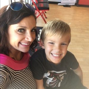 Meet your Posher, Deena